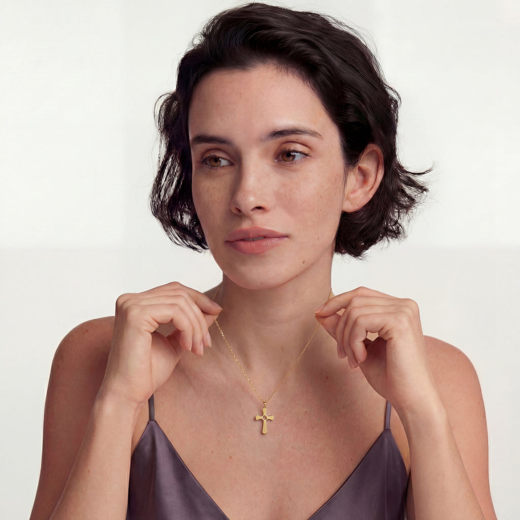 Minimal Cross Necklace in Gold Vermeil