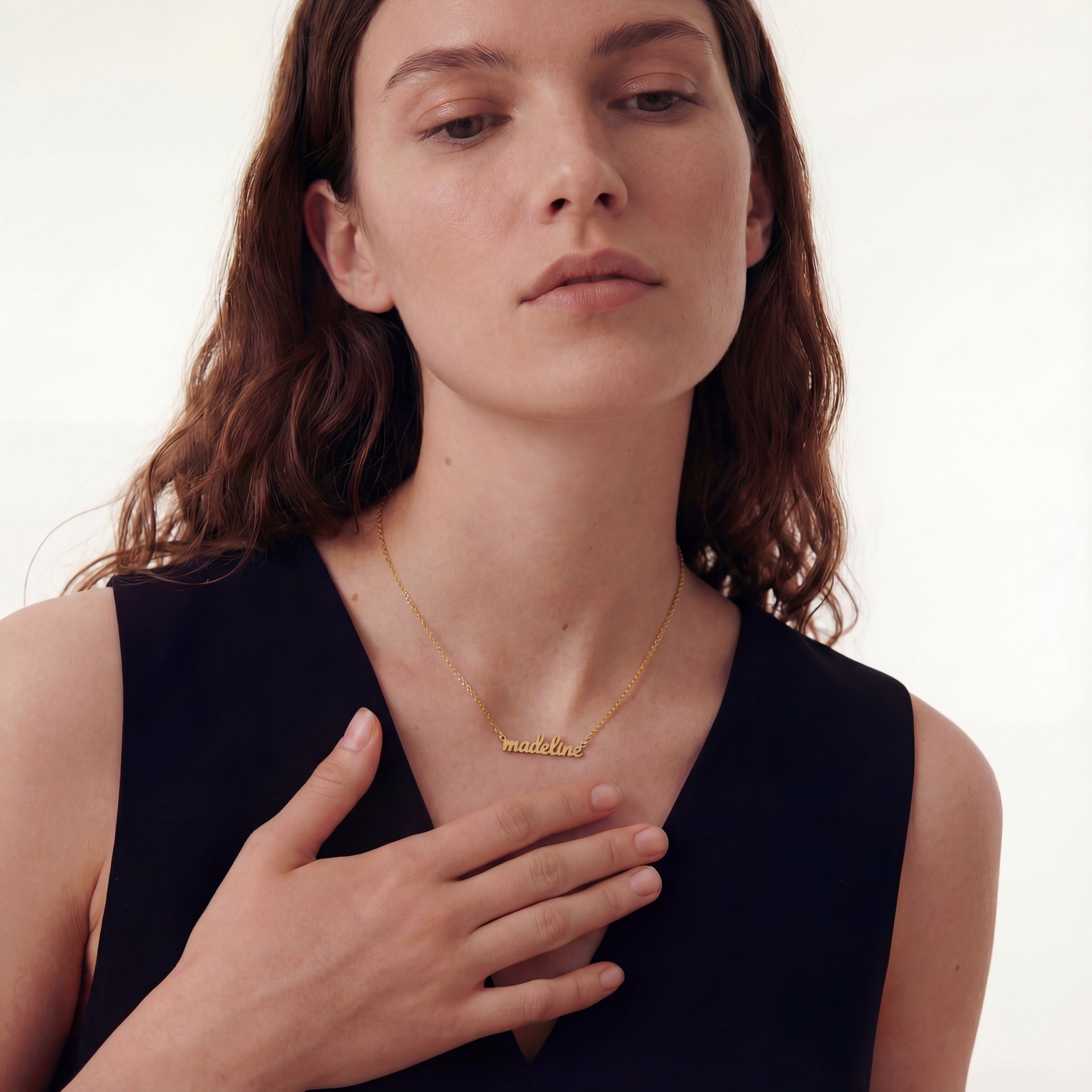 Cursive Name Necklace in 18k Gold Vermeil on Sterling Silver