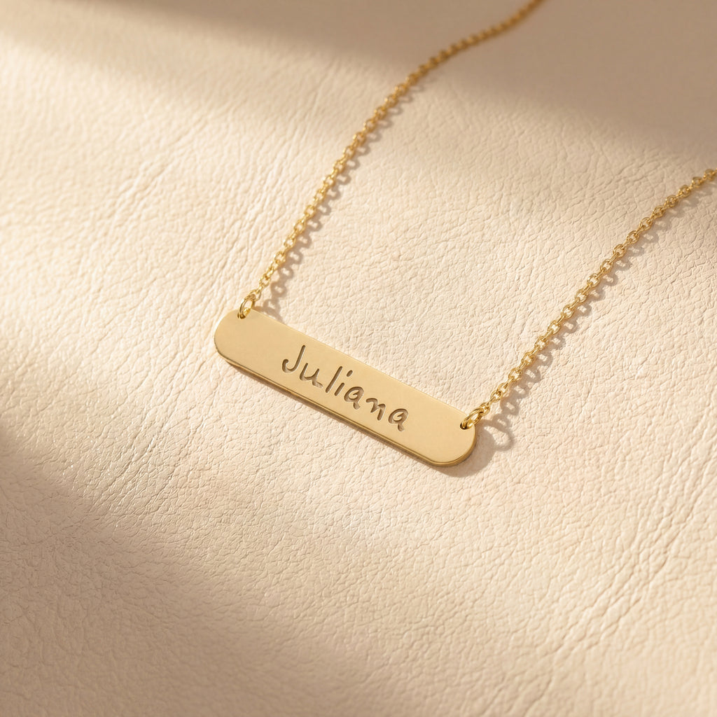 Chic Engraved Bar Necklace in Gold Vermeil