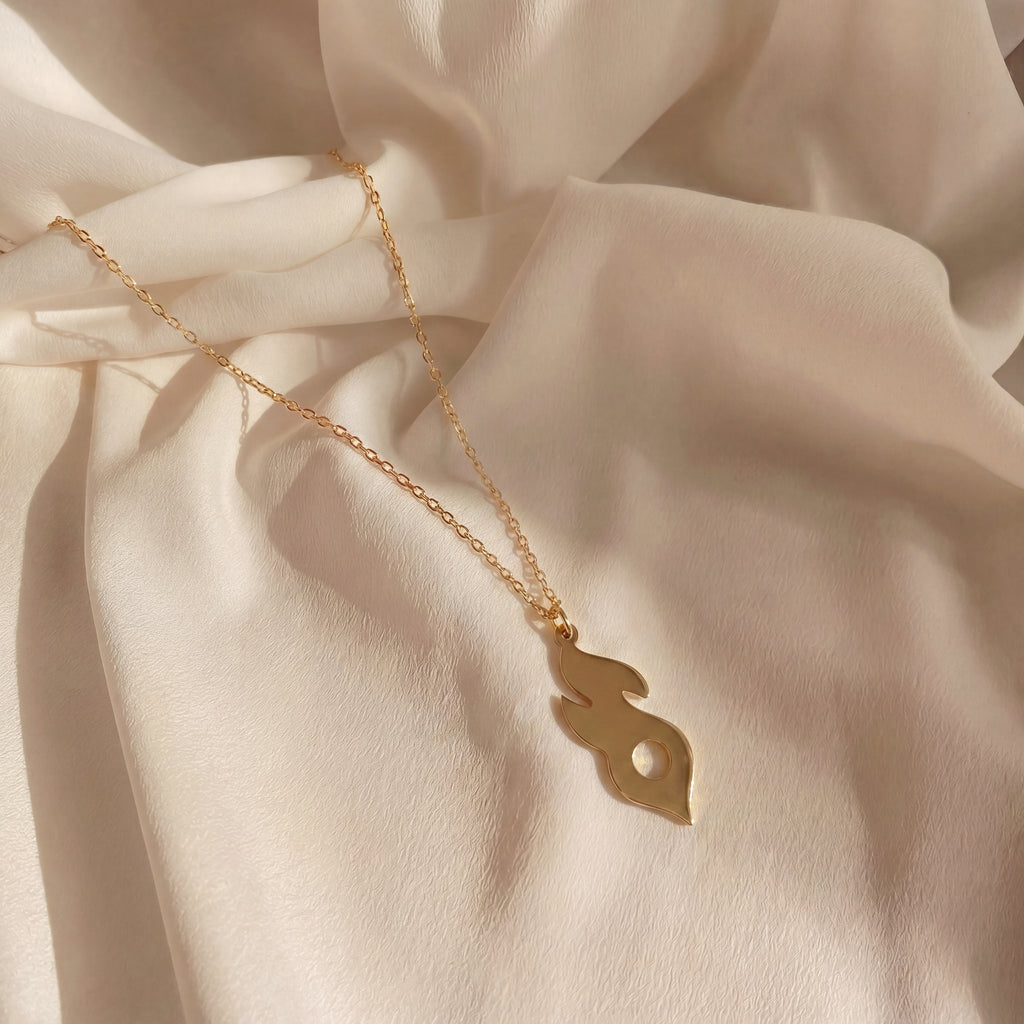 burning-soul-necklace-in-18k-gold-vermeil-3