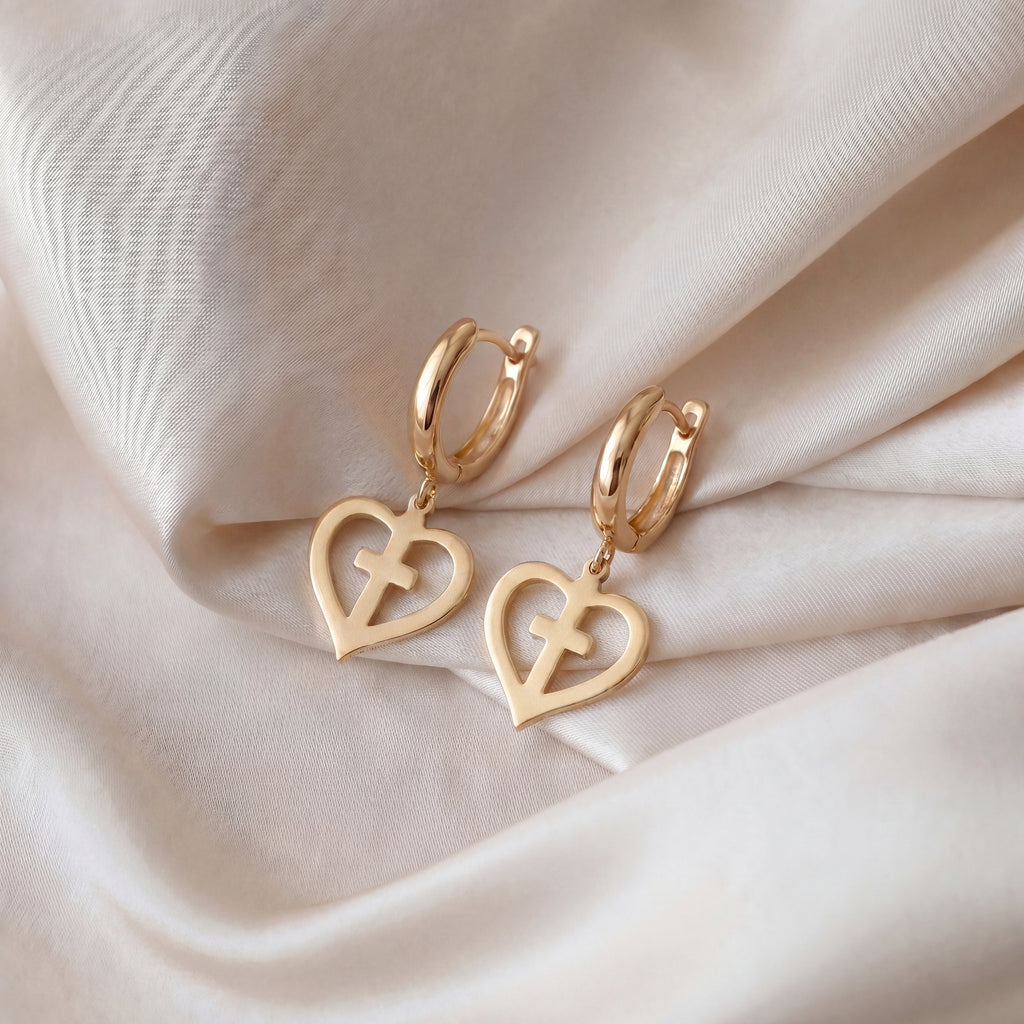 Cross Heart Hoop Necklace in 18k Yellow Gold Vermeil