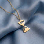 hourglass-necklace-in-18k-gold-vermeil-3