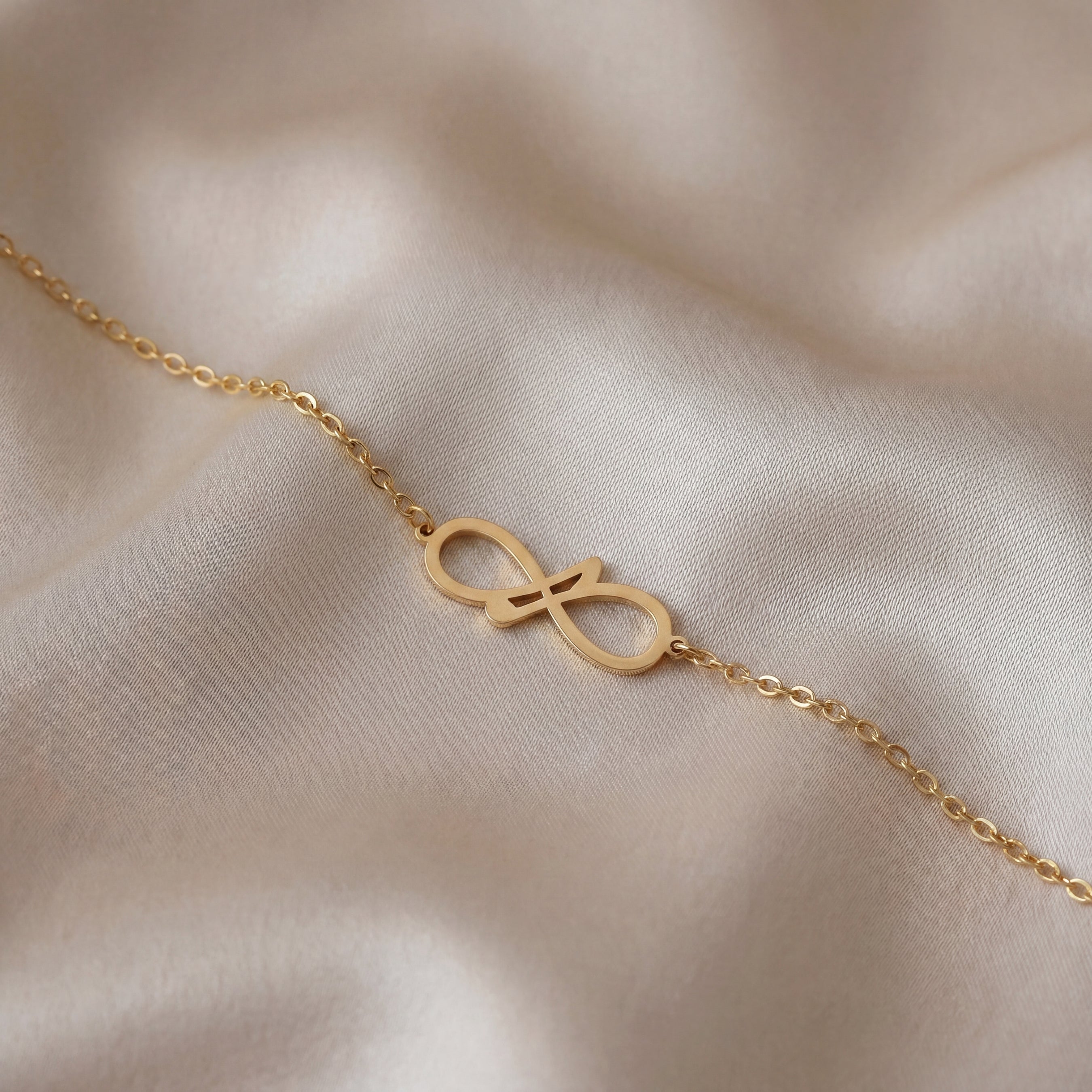 infinity-note-bracelet-18k-gold-vermeil-3