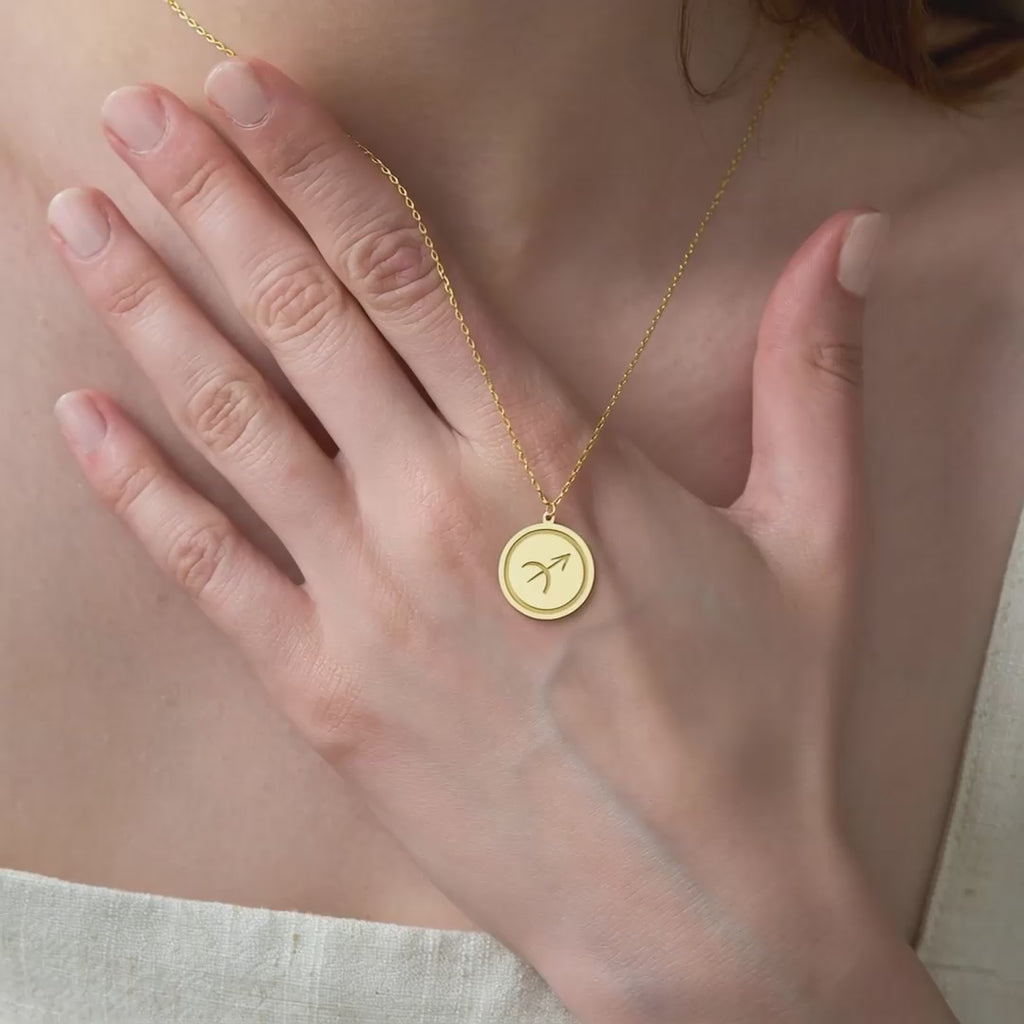 Sagittarius Zodiac Necklace in 18k Gold Vermeil